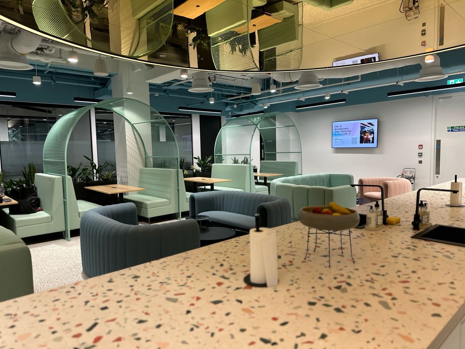 Coworking Shoreditch 2026 Guide: Prices, Amenities Checklist, and East London Alternatives